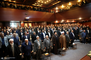 دیدار رئیس، مدیران و جمعی از کارکنان کمیته امداد امام خمینی (ره) با سید حسن خمینی