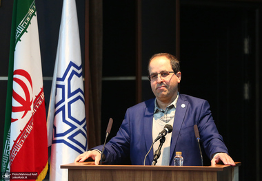 رئیس دانشگاه تهران: به‌هیچ‌وجه اجازه رهاشدگی در فضای دانشگاه را نخواهیم داد/ یک استاد بازنشسته هر سال ادعا می‌کند اخراج شده، اما هنوز هم کلاس درس دارد