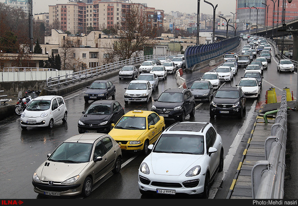 اجرای طرح سه‌شنبه‌های بدون خودرو در دستگاه‌های دولتی لرستان