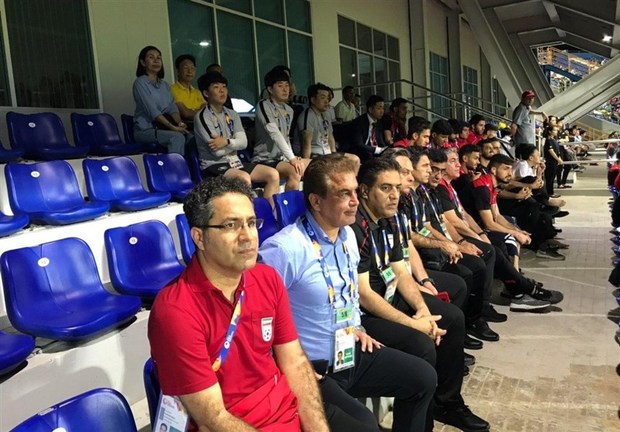 بازیکنان و مربیان تیم امید تماشاگر دیدار کره جنوبی - چین + تصاویر

