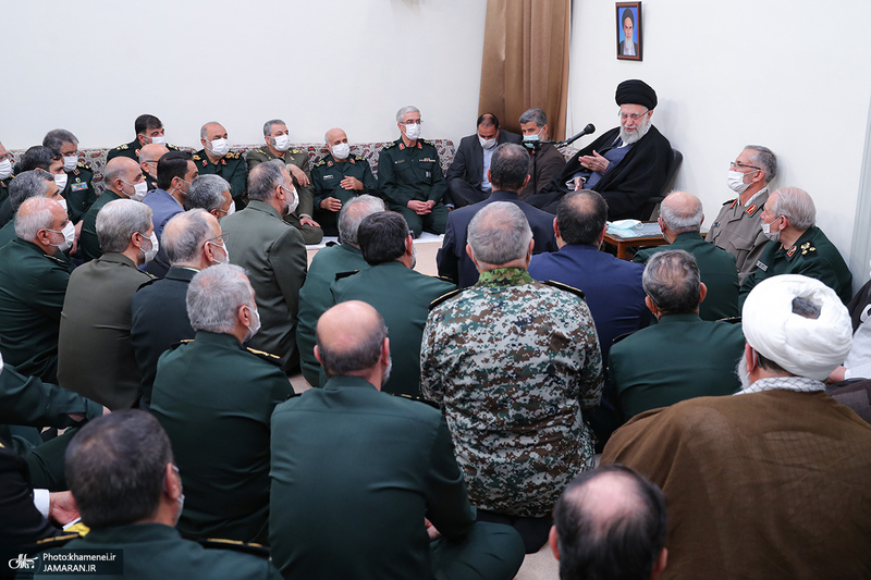 دیدار جمعی از فرماندهان ارشد نیروهای مسلح با فرمانده معظم کل قوا