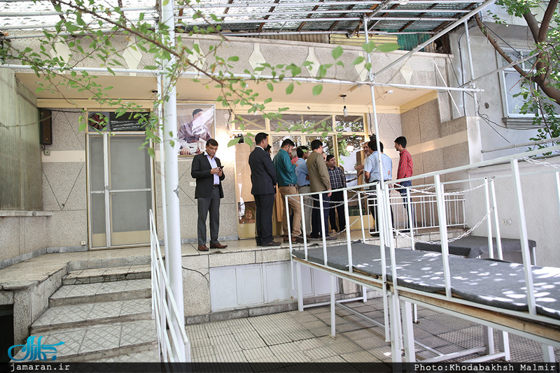 بازدید جمعی از خبرنگاران کشور هند از بیت امام خمینی (س) در جماران