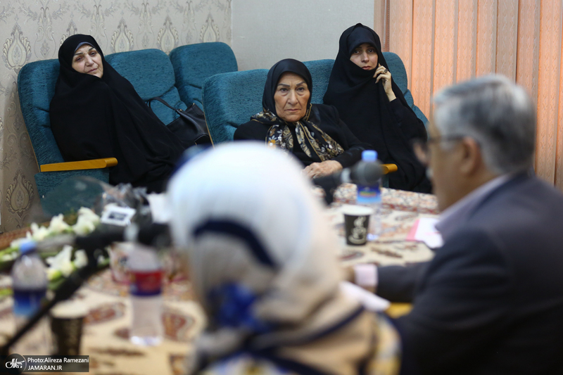 مراسم بزرگداشت بزرگان انجمن زنان ایران