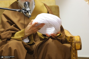 مراسم عمامه گذاری طلاب روز ولادت پیامبر اکرم (ص) و امام جعفر صادق (ع) در بیوت مراجع