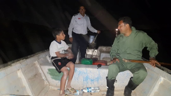 نجات جان یک کودک از غرق شدن در کانال سلمان اهواز