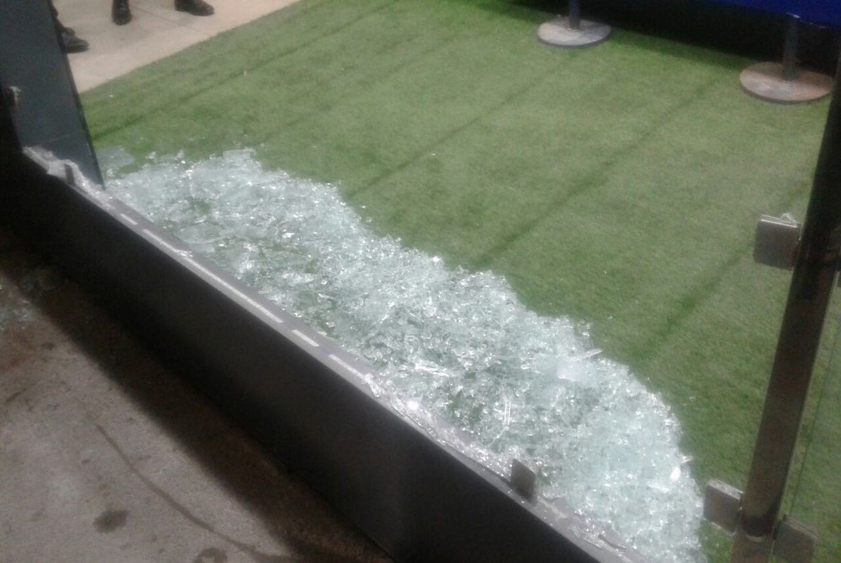 شیشه میکسدزون ورزشگاه آزادی شکست! + عکس
