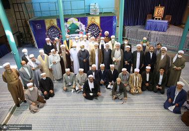 بازدید جمعی از امامان جمعه، روحانیون، علما، فضلا و مدرسین حوزه های علمیه اهل تسنن از جماران