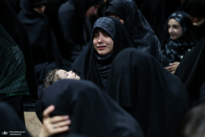 اولین شب مراسم عزاداری ماه محرم در جوار محل عروج ملکوتی قائد شهید انقلاب