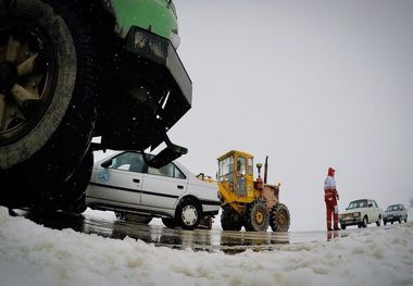 امدادرسانی به ١٠٠ خودرو حادثه‌دیده در آذربایجان‌غربی