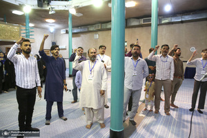 بازدید جمعی از دانشجویان مدارس امامیه پاکستان از بیت امام خمینی (س) در جماران