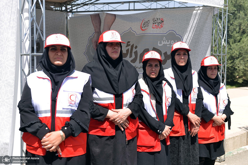 بدرقه 22 هزار امدادگر هلال احمر از جوار حرم امام خمینی (س)