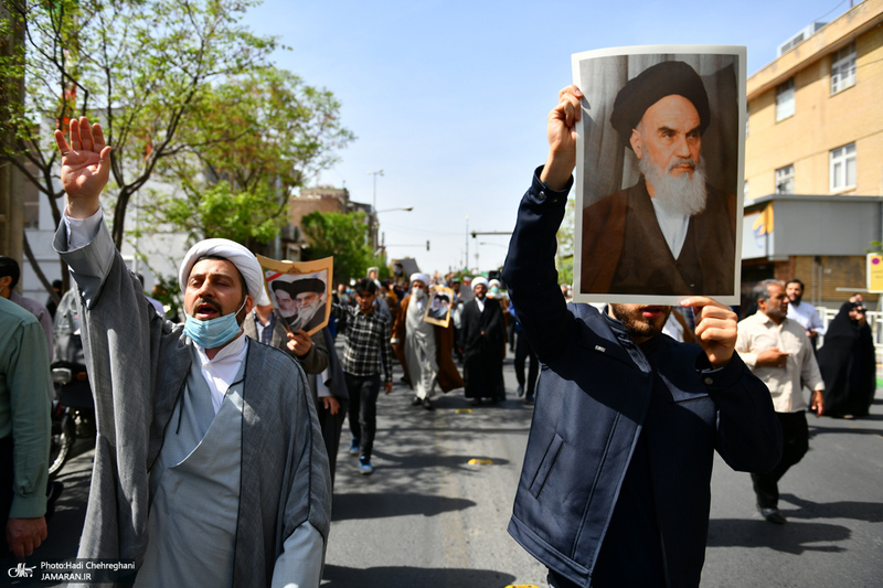 راهپیمایی مردم قم در اعتراض به هتک حرمت تمثال حضرت امام (س)