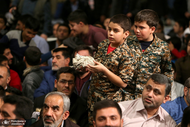 دیدار جمعی از خانواده‌های شهدای دفاع مقدس و مدافع حرم با رهبر معظم انقلاب