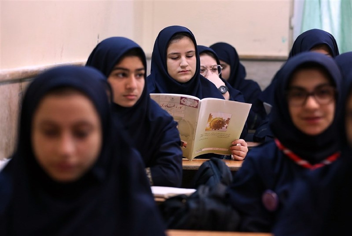 بازگشایی مدارس کشور برای رفع اشکال دانش آموزان