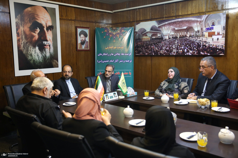 نشست هم اندیشی با ناشران عرب زبان در حسینیه جماران