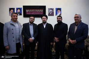 دیدار  رئیس و جمعی از اعضای اتاق اصناف تهران‌ با سید حسن خمینی