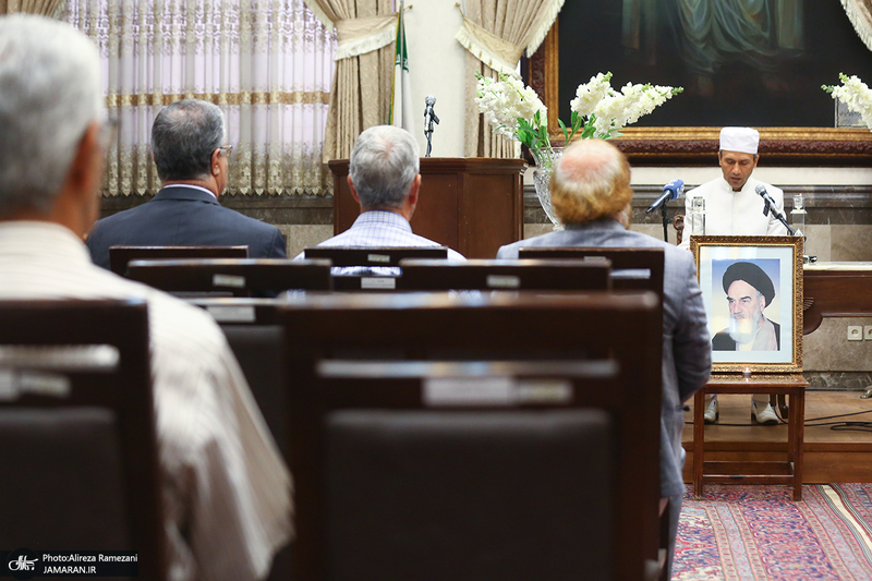 بزرگداشت امام خمینی در آتشکده