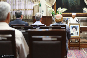 بزرگداشت امام خمینی در آتشکده