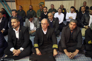 دیدار وزیر و جمعی از کارکنان وزارت راه و شهرسازی با سید حسن خمینی