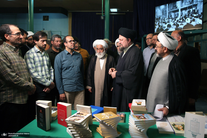 دیدار اعضای جبهه فرهنگی نقلاب اسلامی با سید حسن خمینی