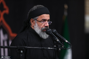 مراسم عزادارای شب عاشورا با حضور رهبر انقلاب اسلامی