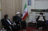 دیدار عباس کمساری با رئیس جامعه مدرسین حوزه علمیه قم (3)