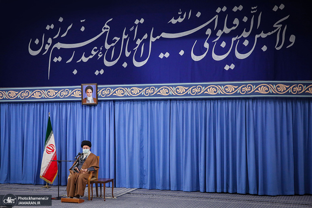 رهبر معظم انقلاب: نباید اجازه داد وسوسه دشمن در جوانان اثر بگذارد و آنان را به خدمت بگیرد/ پیام مهم شهیدان به ادامه دهندگان راهشان در امان بودن از ترس و اندوه است