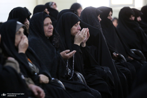 دیدار خادمان امام رضا (ع) با خانواده های شهدای شهرستان فسا