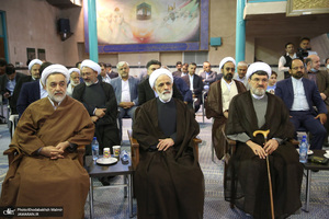 آیین رونمایی از نسخه جدید نرم افزار مجموعه آثار امام خمینی(ره) در حسینیه جماران