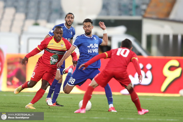 پنجره نقل و انتقالات استقلال با پرداخت طلب بودوروف هم باز نمی شود