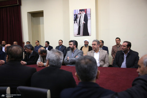 دیدار ئیس بنیاد شهید و جمعی از معانین با سید حسن خمینی