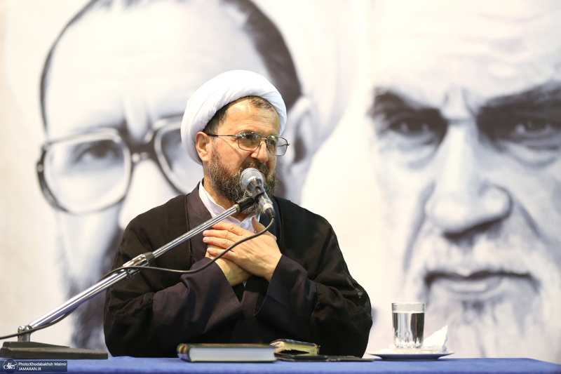 مراسم روز بزرگداشت معلم در حسینیه جماران