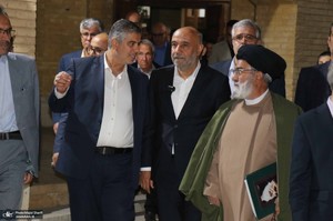 حضور وزیر کار در بیت تاریخی امام در خمین