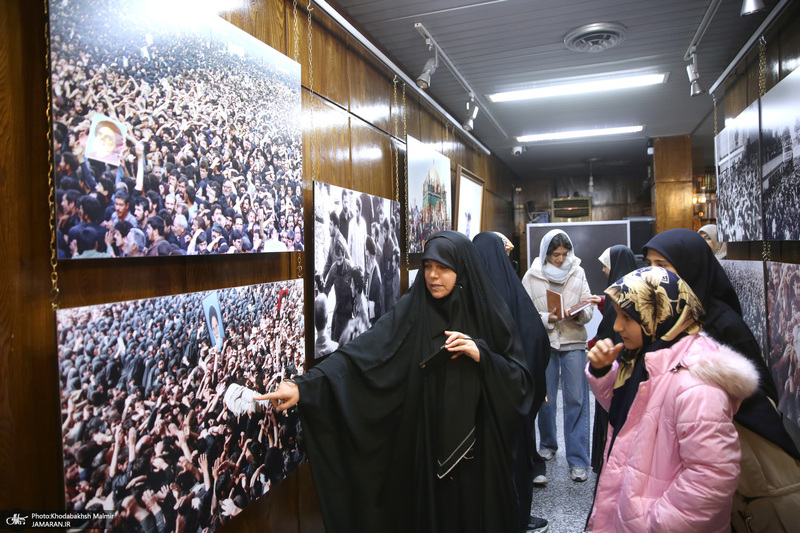 بازدید اقشار مختلف مردم از بیت امام خمینی در جماران