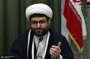 نشست مشترک مدیران فرهنگی آستان امام خمینی (س) با مدیران فرهنگی شهرداری تهران