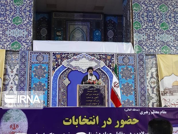 شرکت مردم در انتخابات نشان‌دهنده توجه به سرنوشت خود و منطقه است