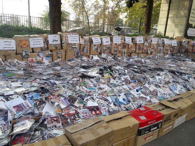 طرح جمع آوری سی‌دی‌های غیرمجاز با حضور بهرام رادان، افخمی و سایر هنرمندان/ عکس