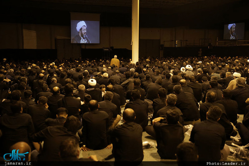 مراسم عزاداری شب عاشورای حسینی با حضور رهبر معظم انقلاب اسلامی