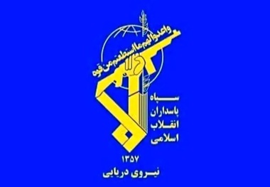 معاون نیروی دریایی سپاه: دست به ماشه‌ایم/ تنگه هرمز بسته شد و آمریکا نتوانست باز کند/ مردم ما و نیروهای مسلح از جمله نیروی دریایی سپاه در پای سخن رهبر انقلاب خواهند بود و عقب‌نشینی نخواهند کرد
