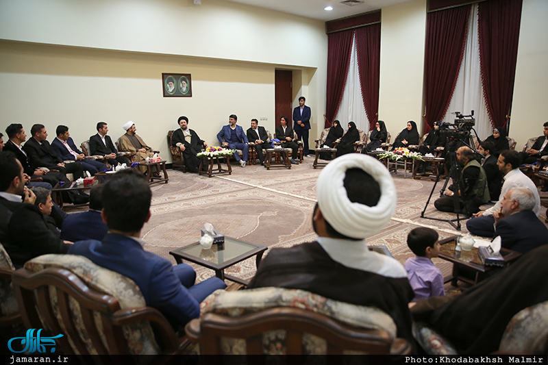 دیدارجمعی از اعضای کمیته مستقل پرثوا و پیشکسوتان با سید حسن خمینی