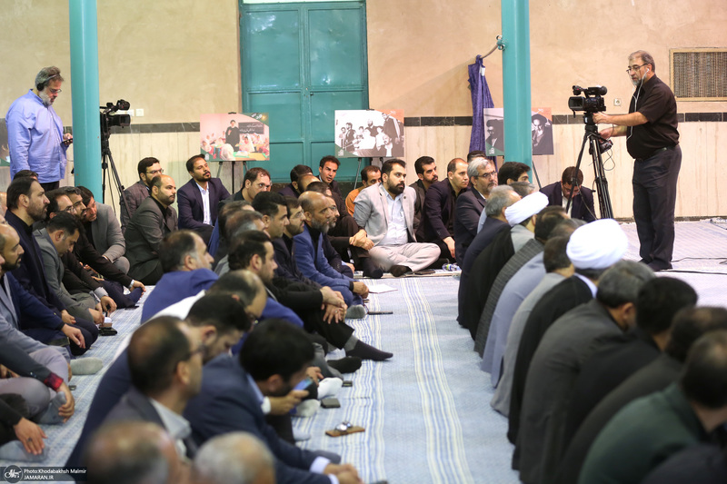 تجدید عهد با آرمان‌های امام خمینی(ره) و بزرگداشت شهدای خدمت در حسینیه جماران