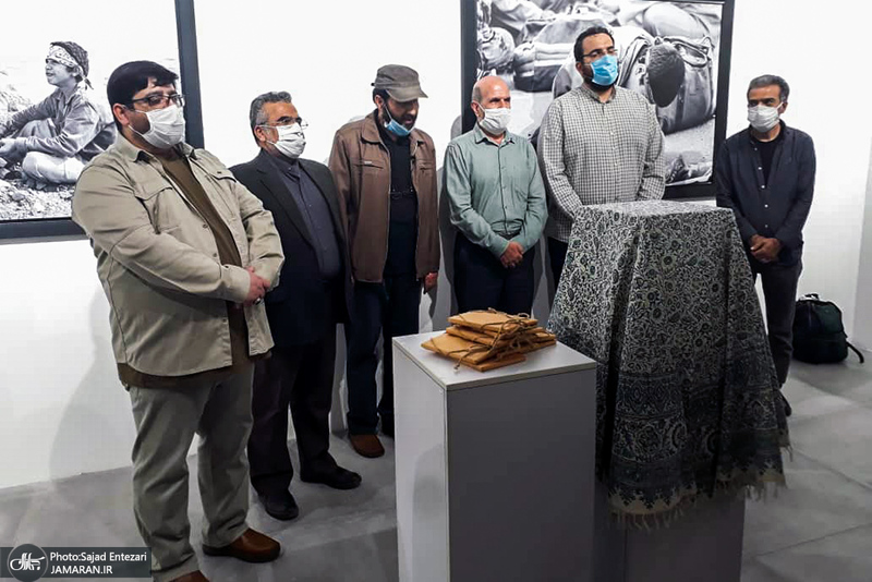 رونمایی از کتاب عکس«فرزندان روح الله» و افتتاح نمایشگاه «فرمانده من»