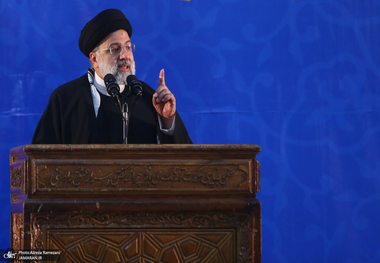 رئیسی: اولین خیزشی که نه شرقی نه غربی را اعلام کرد نهضت اسلامی به رهبری امام (ره) بود/ امام این روزها را می دید و نیاز به بسیج و تفکر و گفتمان بسیجی را می دانستند/ تفکر بسیجی در سازمان‌ها و ادارات می‌تواند فساد اداری را از بین ببرد