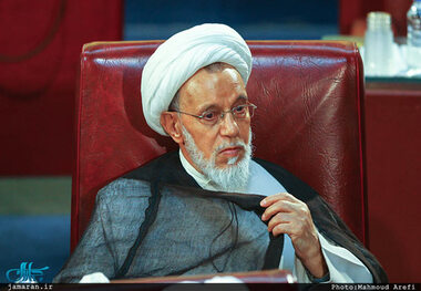 آیت‌الله هاشم زاده هریسی: روسای قوا اختلافات را از مجرای تعامل حل‌وفصل کنند نه تریبون‌ها/ دستگاه قضایی درباره دشمنان هم باید با مستندات قضاوت کند