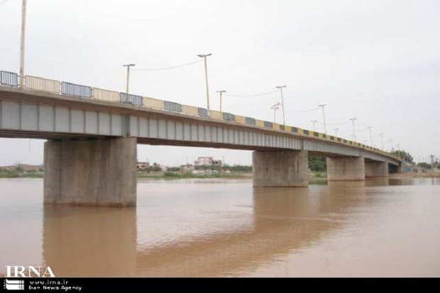 پل ایستگاه هفت آبادان مسدود شد