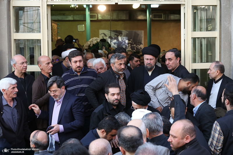 مراسم تشییع آیت الله سید مهدی امام جمارانی (ره) از حسنیه جماران-2
