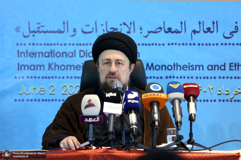 نشست «گفتمان توحیدی اخلاقی‌ امام‌ خمینی(س) در دنیای معاصر؛ دستاوردها و آینده فرارو» (2)