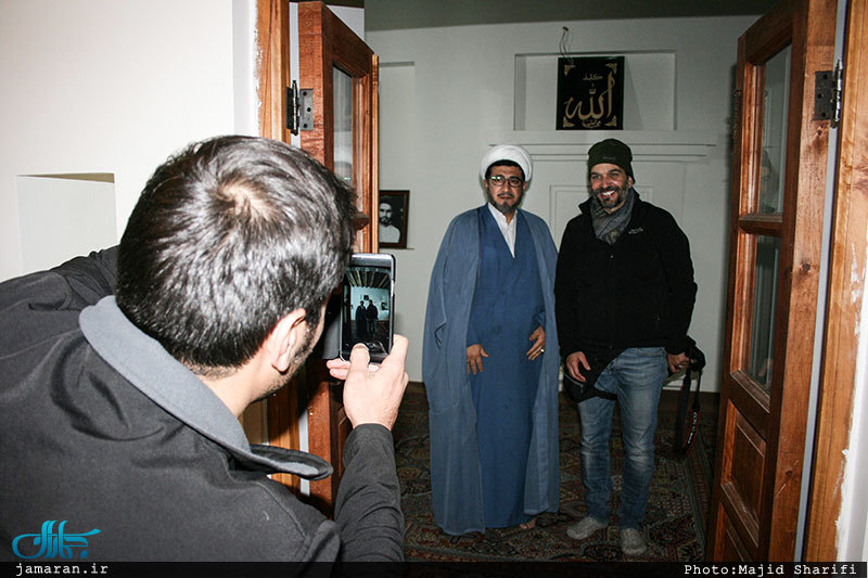 بازدید گردشگر ایتالیایی از بیت و زادگاه امام خمینی