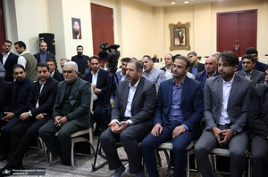 دیدار رئیس و جمعی از اعضای شورای عالی‌ استان‌ها با سید حسن خمینی