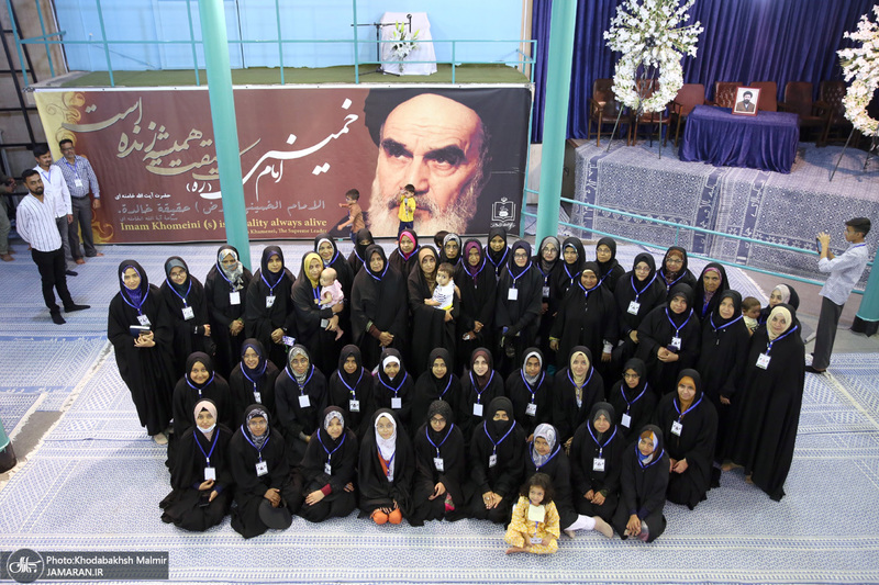 بازدید جمعی از دانشجویان مدارس امامیه پاکستان از بیت امام خمینی (س) در جماران